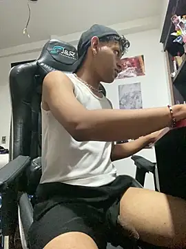 Snapshot of axel_ps chatting on September 12, 2025, 3:56 pm axel ps online show from September 12, 2025, 3:56 pm