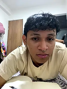 Snapshot of axel_ps chatting on October 1, 2025, 9:36 am axel ps online show from October 1, 2025, 9:36 am