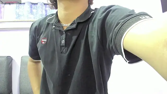 Snapshot of axel_ps chatting on February 27, 2025, 5:37 pm axel ps online show from February 27, 2025, 5:37 pm