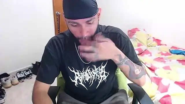 Snapshot of samir_music chatting on October 4, 2025, 11:28 pm samir music online show from October 4, 2025, 11:28 pm