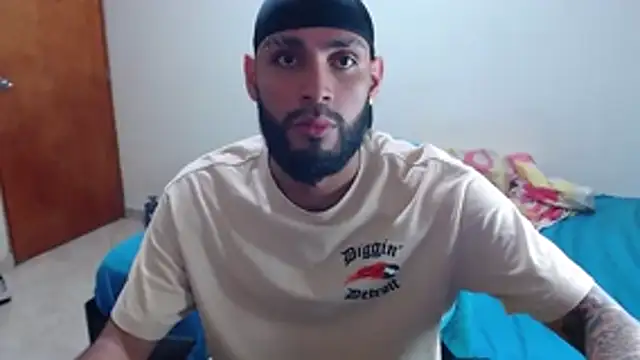 Snapshot of samir_music chatting on November 13, 2025, 2:59 am samir music online show from November 13, 2025, 2:59 am