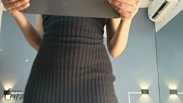 flavia cruz online show from November 4, 2025, 8:12 pm