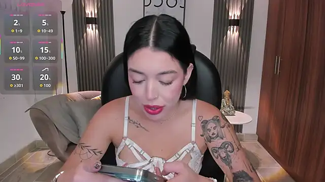 Snapshot of zoee_jackson chatting on June 1, 2026, 7:46 pm zoee jackson online show from June 1, 2026, 7:46 pm