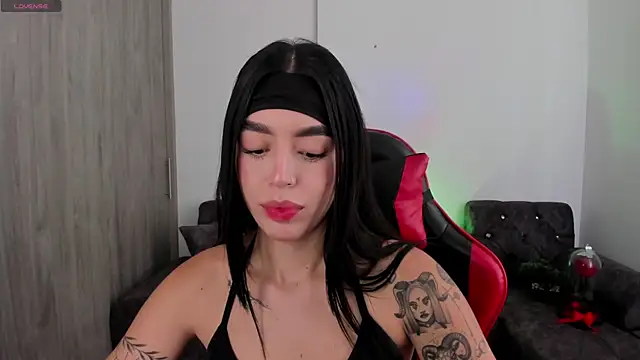 zoee jackson online show from March 22, 2026, 3:46 pm