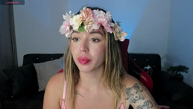 zoee jackson online show from November 26, 2025, 2:55 am