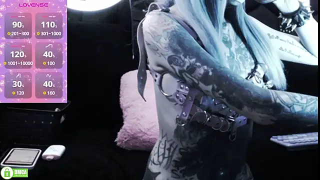 Snapshot of TyphoidMary chatting on October 29, 2025, 1:04 am TyphoidMary online show from October 29, 2025, 1:04 am