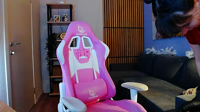 ManuTaya online show from January 8, 2026, 2:23 pm