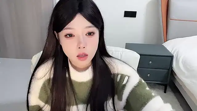 Q-ing online show from January 7, 2025, 4:48 pm