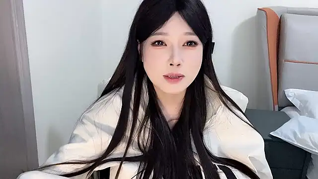 Q-ing online show from January 21, 2025, 8:54 pm