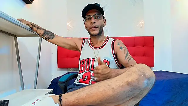 Andrey u92 online show from September 16, 2025, 7:59 pm