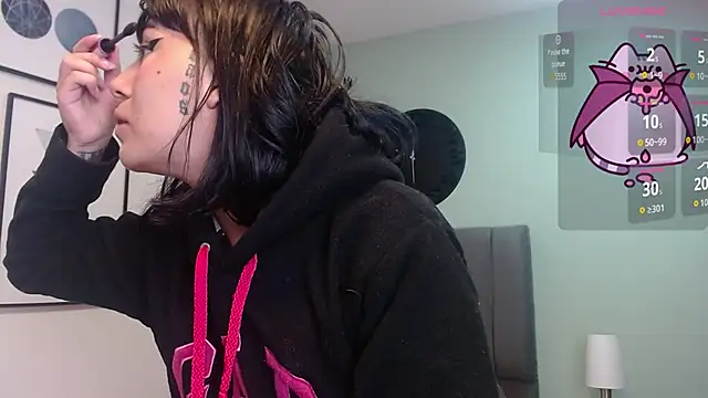 amy adams1 online show from October 7, 2025, 4:46 am