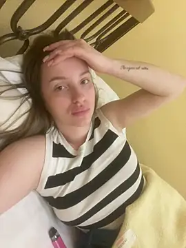 EdnaBradley online show from February 14, 2026, 12:00 am