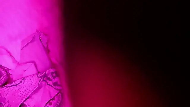 Snapshot of wowmelikez chatting on December 2, 2024, 8:47 am wowmelikez online show from December 2, 2024, 8:47 am