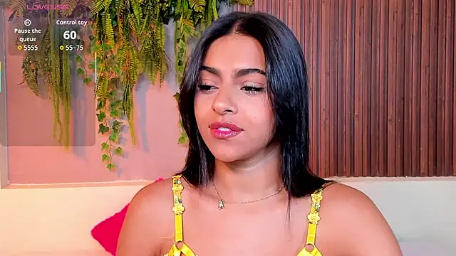 AmyBarton02 online show from October 21, 2025, 4:17 pm