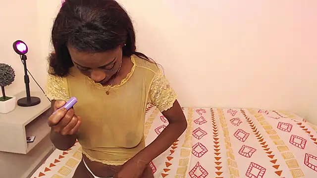 michaela cox online show from October 5, 2025, 6:20 pm