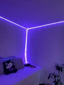 AmmyCollinsW online show from March 18, 2026, 10:21 pm