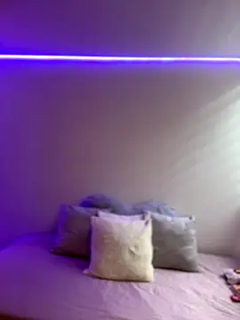 AmmyCollinsW online show from September 10, 2025, 8:08 pm