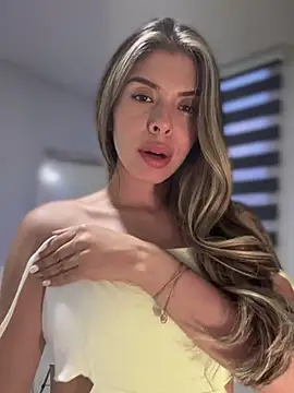 AmmyCollinsW online show from March 8, 2025, 10:45 pm