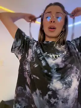 AmmyCollinsW online show from October 10, 2025, 8:53 pm