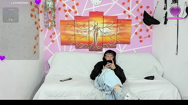 Fresahot2005 online show from March 21, 2025, 7:24 pm