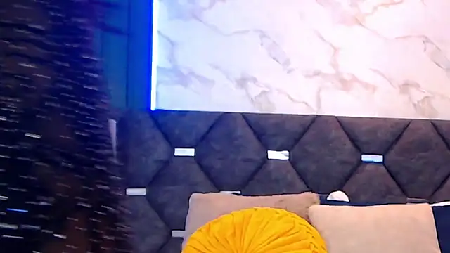 Snapshot of SophieWolkman chatting on September 24, 2025, 12:11 pm SophieWolkman online show from September 24, 2025, 12:11 pm