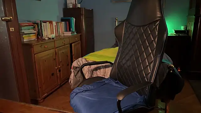 Snapshot of Stefisexy91 chatting on February 15, 2026, 1:10 pm Stefisexy91 online show from February 15, 2026, 1:10 pm