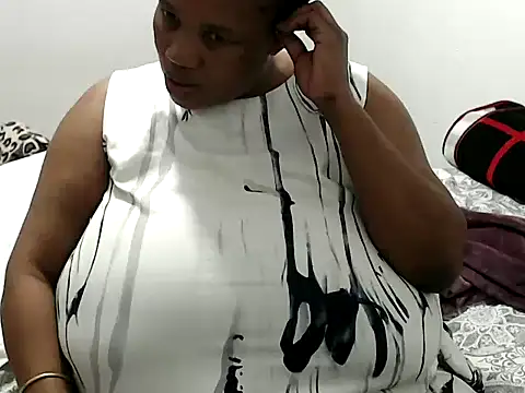 Snapshot of Bustyslave48 chatting on February 16, 2026, 9:56 pm Bustyslave48 online show from February 16, 2026, 9:56 pm