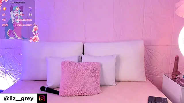 Snapshot of Liz_grey_ chatting on October 15, 2025, 3:16 am Liz grey online show from October 15, 2025, 3:16 am