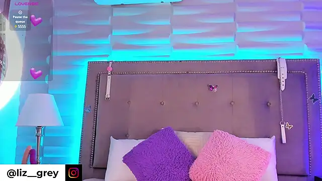 Snapshot of Liz_grey_ chatting on March 9, 2025, 8:40 am Liz grey online show from March 9, 2025, 8:40 am