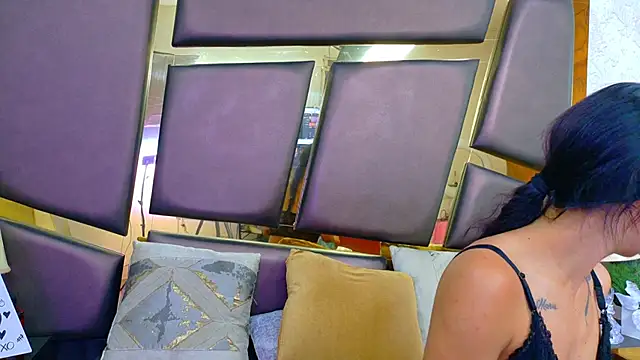 NicoleEsposito online show from April 16, 2026, 12:39 pm