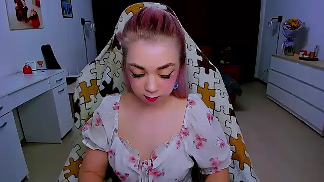 littleSiyfairy online show from February 6, 2025, 11:31 am