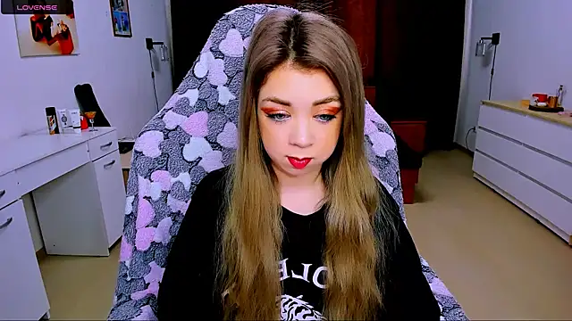 littleSiyfairy online show from March 9, 2025, 5:00 am
