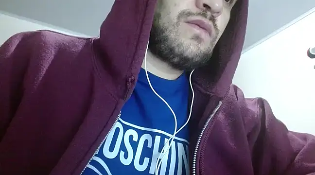 camiloking1720 online show from March 10, 2025, 4:28 am