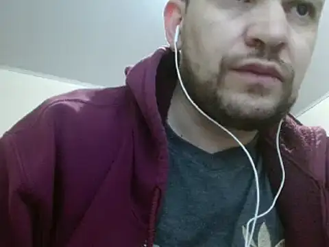 camiloking1720 online show from February 26, 2025, 6:19 am