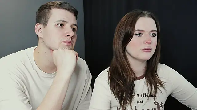 Pinku kitsune online show from March 10, 2025, 3:09 pm