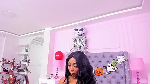 Snapshot of HaileeRoberts chatting on October 25, 2025, 12:39 pm HaileeRoberts online show from October 25, 2025, 12:39 pm