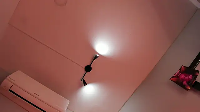 ALICEPOIXXXON online show from January 14, 2026, 7:23 am