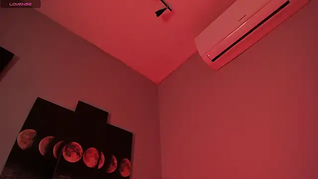 ALICEPOIXXXON online show from September 18, 2025, 8:56 pm