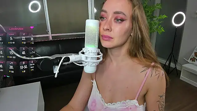 AngelPaull online show from December 18, 2024, 9:18 pm