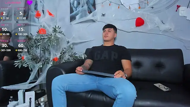 Cristopher strong online show from October 24, 2025, 10:47 am