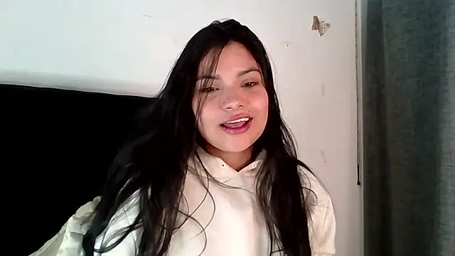 lolaa staars online show from November 22, 2025, 7:51 am