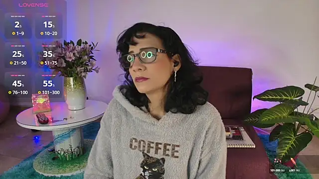 Elliee  online show from March 8, 2025, 1:14 pm