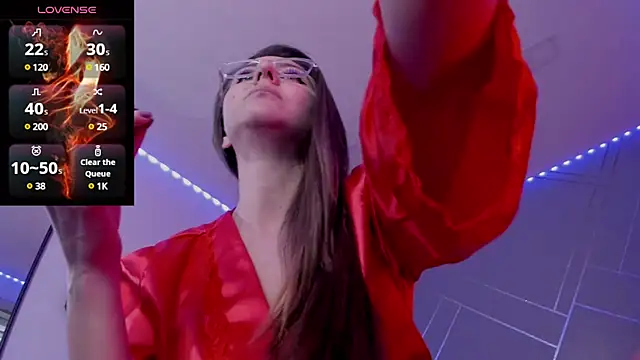 Ich Bin Julia online show from December 10, 2024, 5:33 pm