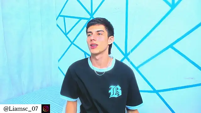 liam scott77 online show from November 15, 2025, 10:47 pm