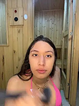 Barbielatinas online show from July 10, 2026, 2:33 am