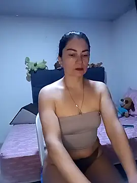 Snapshot of renata_hot1 chatting on October 29, 2025, 10:42 pm renata hot1 online show from October 29, 2025, 10:42 pm