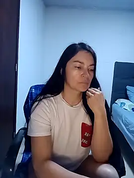 Snapshot of renata_hot1 chatting on March 4, 2025, 1:45 am renata hot1 online show from March 4, 2025, 1:45 am