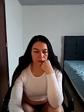 Snapshot of renata_hot1 chatting on March 14, 2025, 3:47 pm renata hot1 online show from March 14, 2025, 3:47 pm