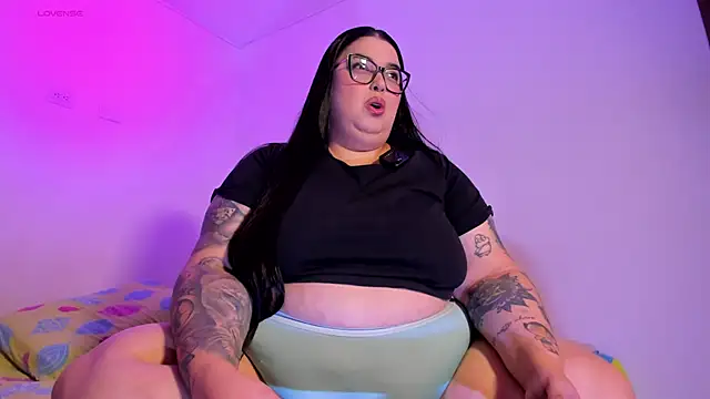 Apriilpeach  online show from November 23, 2025, 5:34 pm