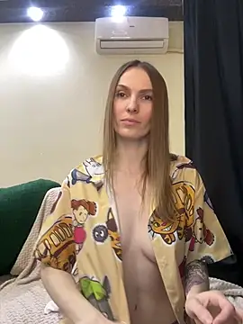 Snapshot of RachelBelI chatting on March 5, 2025, 2:14 am RachelBelI online show from March 5, 2025, 2:14 am